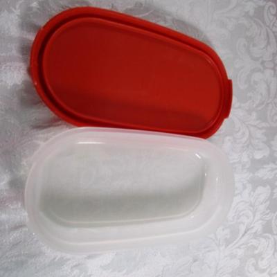 Tupperware containers & lids
