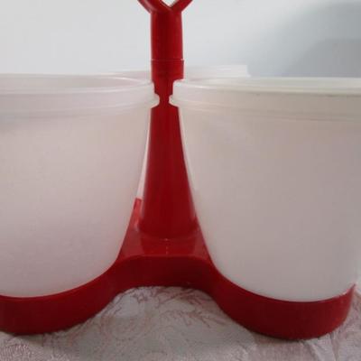 Tupperware containers & lids