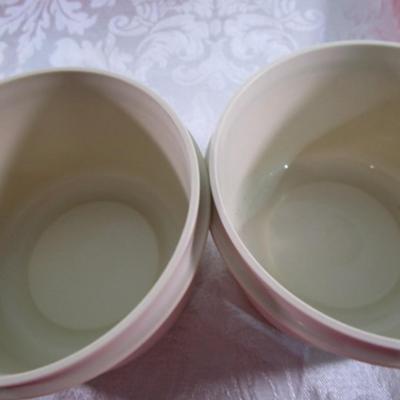 Tupperware containers & lids