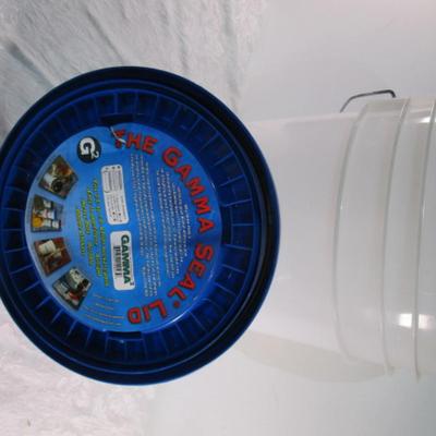Bucket with Gamma Seal lid