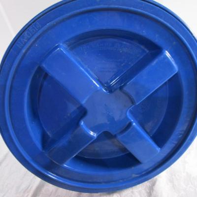 Bucket with Gamma Seal lid