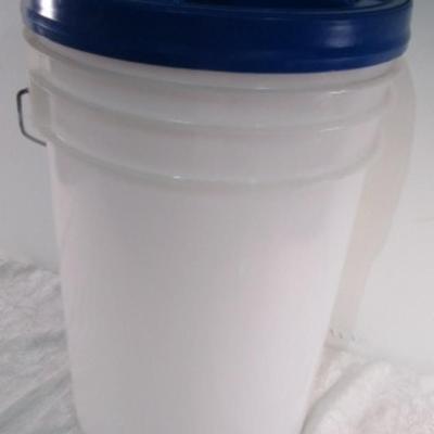 Bucket with Gamma Seal lid