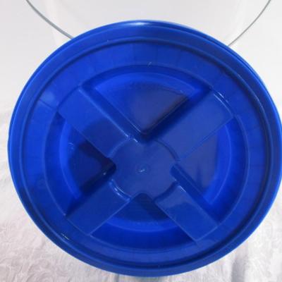 Bucket with Gamma Seal lid