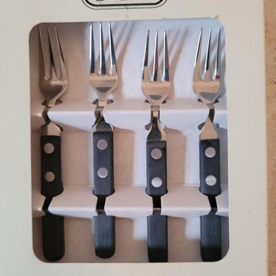 Kitchen Knives by Whustov and More (PB-EL)