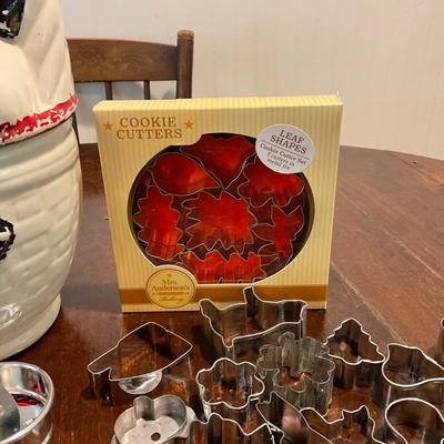 K1236 Every Holiday Cookie Cutter