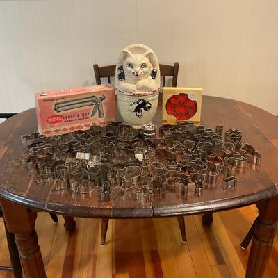 K1236 Every Holiday Cookie Cutter