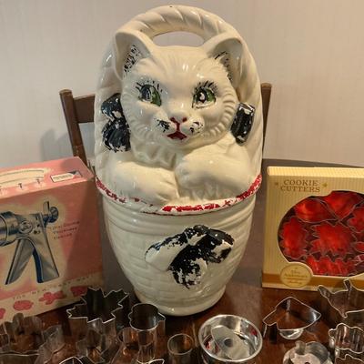 K1236 Every Holiday Cookie Cutter