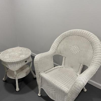 Four piece Hampton Bay wicker set