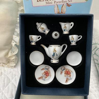 UBA1301 Beatrix Potters Musical Pillows & Mini Tea Set with Puzzle