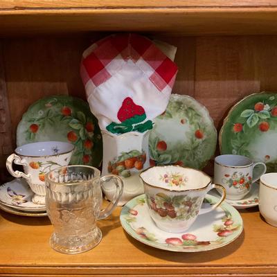 K1244 Lot of Assorted Strawberry China