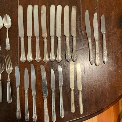 K1245 Assortment of Silverware