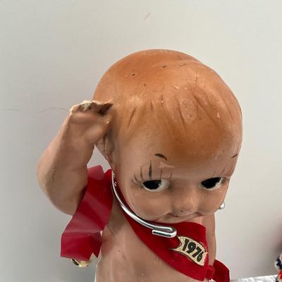 UBA1303 Vintage Cuple New year Dolls