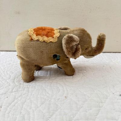 UBA1304 Vintage 1950’s Windup Elephant Toy