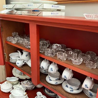 UBA1307 Large Lot of Pressed Children's Glass Salts