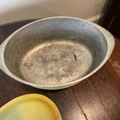 K1249 Vintage Club Aluminum Yellow Dutch Oven