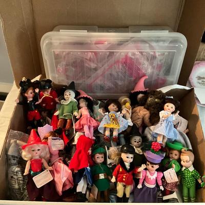 UBB1316 McDonald's Happy Meal Madame Alexander Dolls