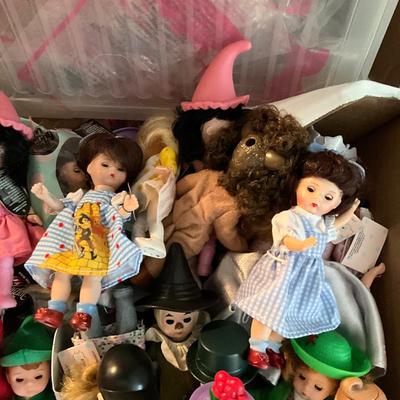 UBB1316 McDonald's Happy Meal Madame Alexander Dolls