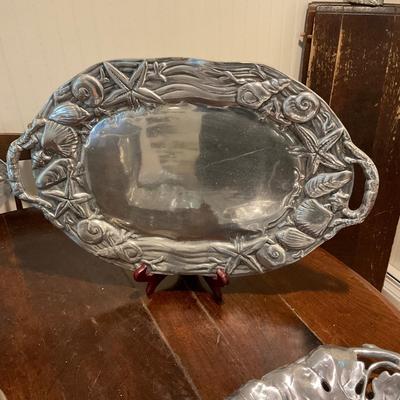 K1349 Aluminum/Pewter Trays with Ice Bucket