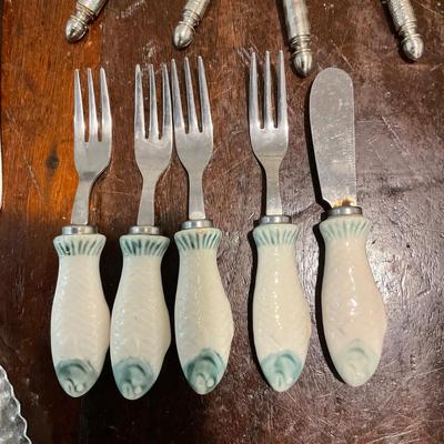 K1350 Oyster Forks, Shuckers, Nutcrackers/Pickers, 3 Glass Crab Dishes