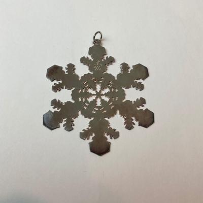 DR1354 Sterling Snowflake Ornament 2007