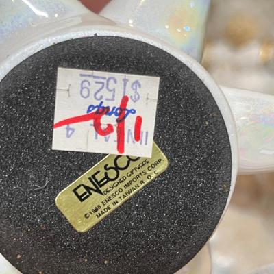 Lot 51 Lg Tub of decor