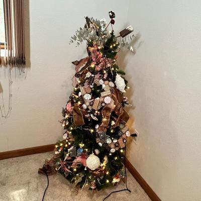 Lot 55 Small Tree decorated with Christmas bakery