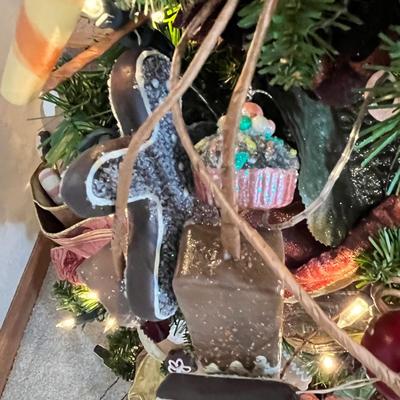 Lot 55 Small Tree decorated with Christmas bakery
