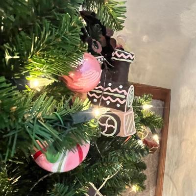 Lot 55 Small Tree decorated with Christmas bakery