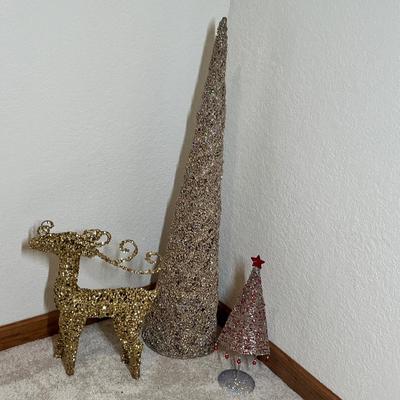 Lot 56 Large Christmas decor