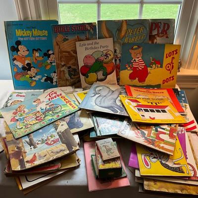 UBB1398 Vintage Children's Books