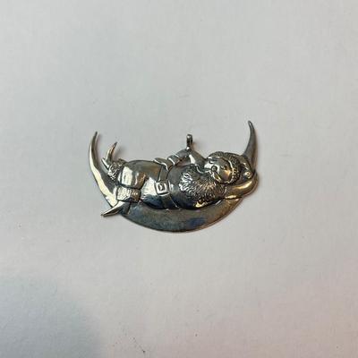 DR1375 Vintage Hand & Hammer Sterling Santa on the Moon Ornament