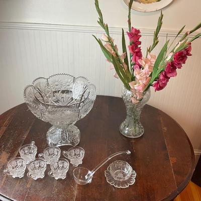 DR1383 Floral Punchbowl with Matching Cups