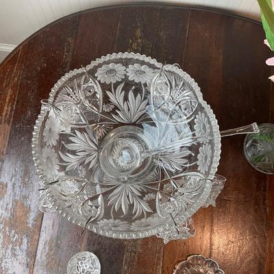 DR1383 Floral Punchbowl with Matching Cups