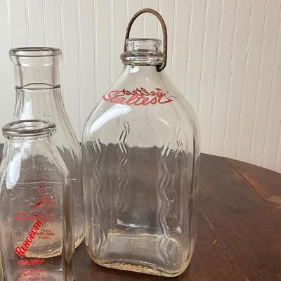 DR1391 Antique/Vintage Delaware Dairy Bottles