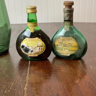 DR1411 Antique/Vintage Liquor Bottle Lot