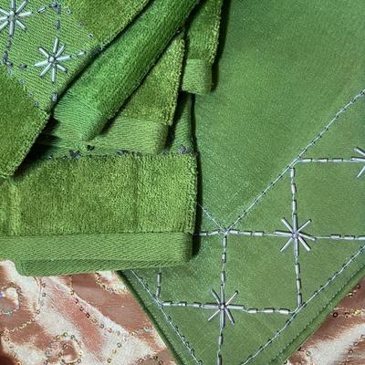 Lot 61 Christmas Table decor & other