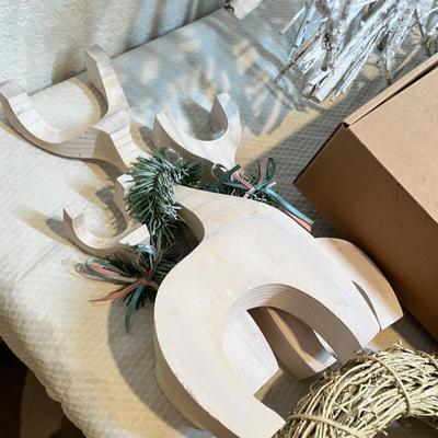 Lot 62 Wreathes for crafting