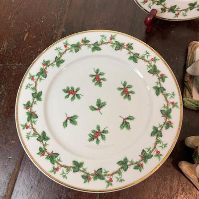 DR1420 Waverly Christmas Plates and Fitz & Floyd Butter and Jar