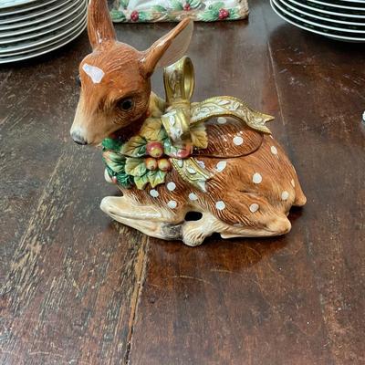 DR1420 Waverly Christmas Plates and Fitz & Floyd Butter and Jar