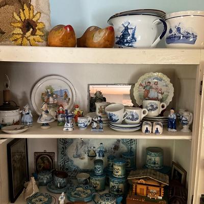 UBB1323 Large Children's Dutch Lot