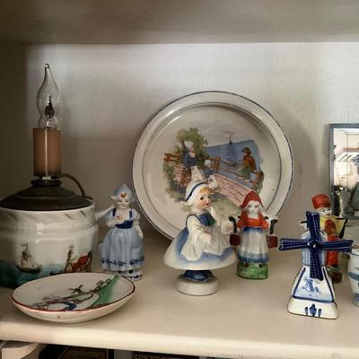 UBB1323 Large Children's Dutch Lot