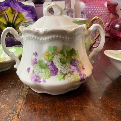 DR1424 Purple Floral China Lot