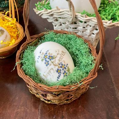 DR1426 Porcelain Easter Egg Lot