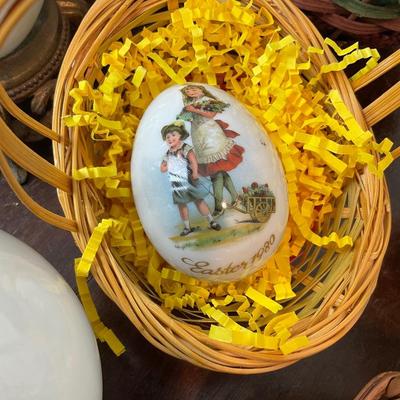DR1426 Porcelain Easter Egg Lot