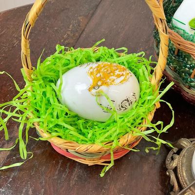 DR1426 Porcelain Easter Egg Lot