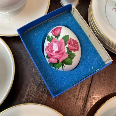 DR1427 Pink Rose China Lot