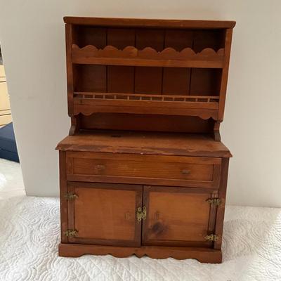 UBB1406 Vintage Child's Doll Furniture Hutch