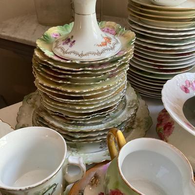 DR1428 Very Large Lot of Various China
