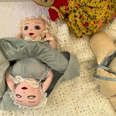 UBB1407 Set of Three Handmade Doll Lot with Blanket
