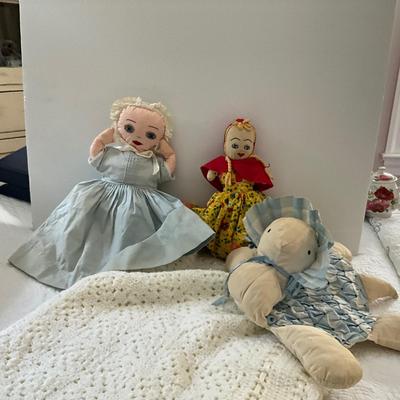 UBB1407 Set of Three Handmade Doll Lot with Blanket